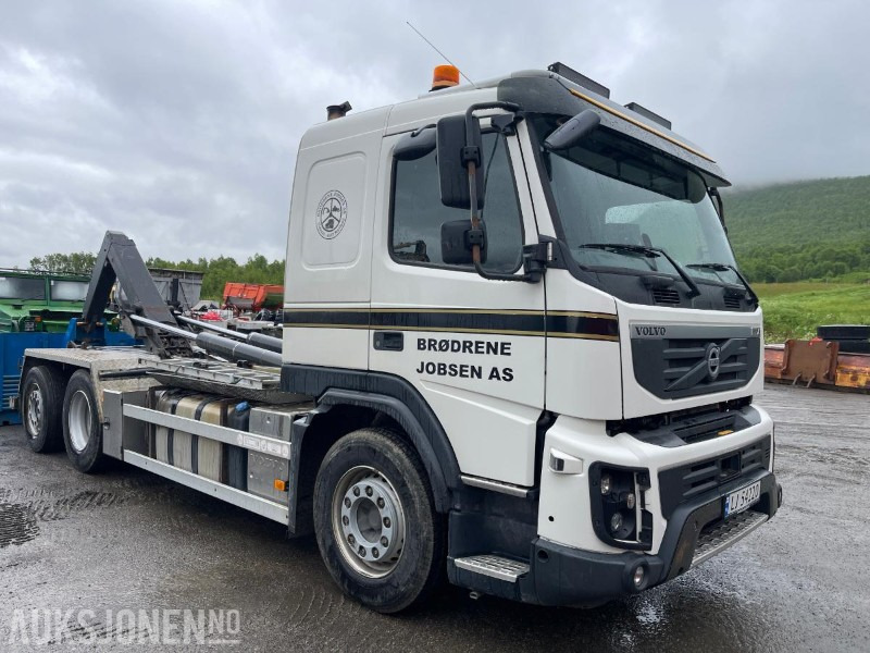 2014 Volvo FMX * Krokløft * 275076 km * Godkjent som skolebil * Eu godkjent til 25.08.2025 - Horgos rakodó teherautó: 2 kép. 2014 Volvo FMX * Krokløft * 275076 km * Godkjent som skolebil * Eu godkjent til 25.08.2025 - Horgos rakodó teherautó: 2 kép.