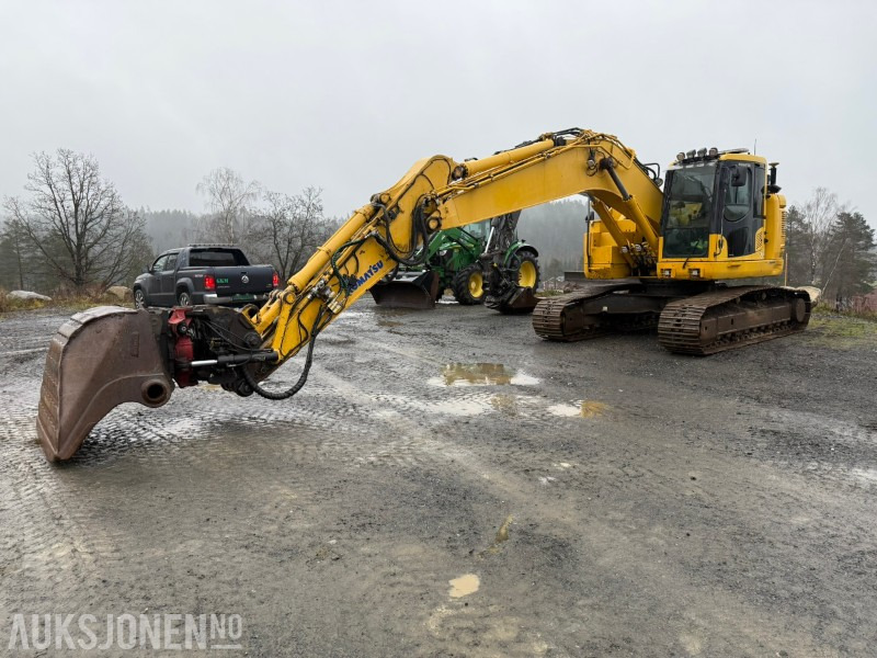 2015 Komatsu PC228USLC-10 / Tiltrotator / Leica GPS / Sentralsmøring / S70 - Lánctalpas kotró: 1 kép. 2015 Komatsu PC228USLC-10 / Tiltrotator / Leica GPS / Sentralsmøring / S70 - Lánctalpas kotró: 1 kép.