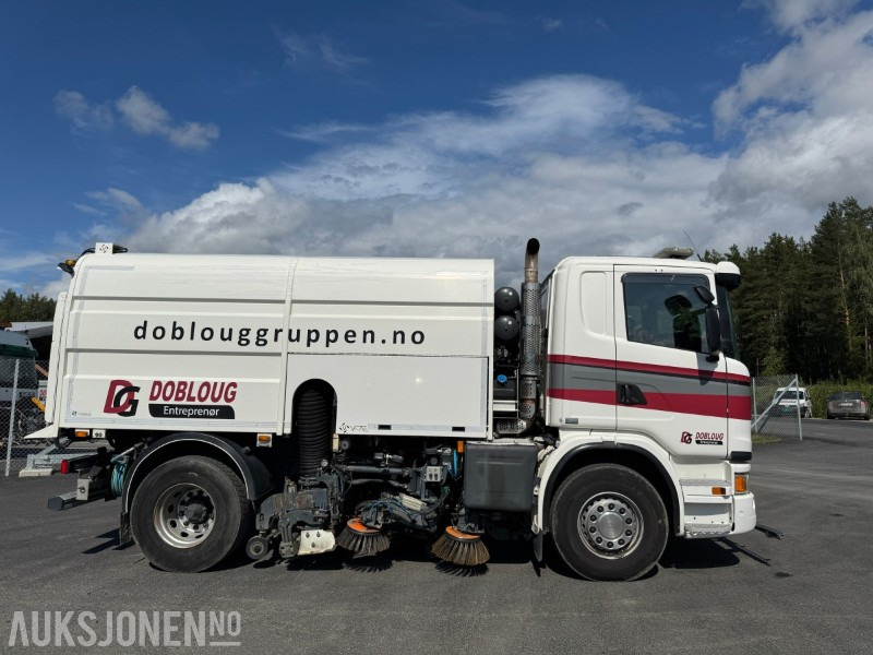 2015 Scania G400 feiebil - Utcaseprő gép: 4 kép. 2015 Scania G400 feiebil - Utcaseprő gép: 4 kép.