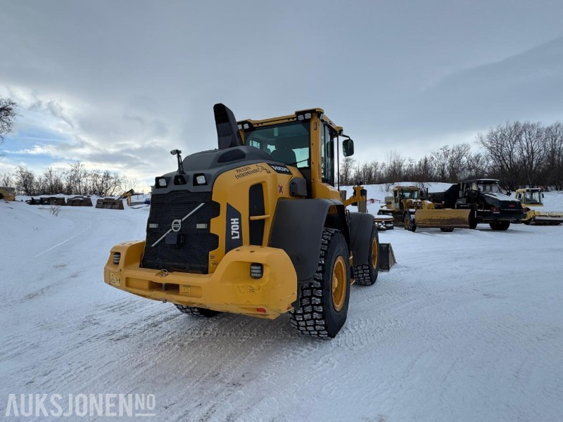 2015 Volvo L70H - Plan. skuff - Utstyr - 6405T - Gumikerekes homlokrakodó: 5 kép. 2015 Volvo L70H - Plan. skuff - Utstyr - 6405T - Gumikerekes homlokrakodó: 5 kép.
