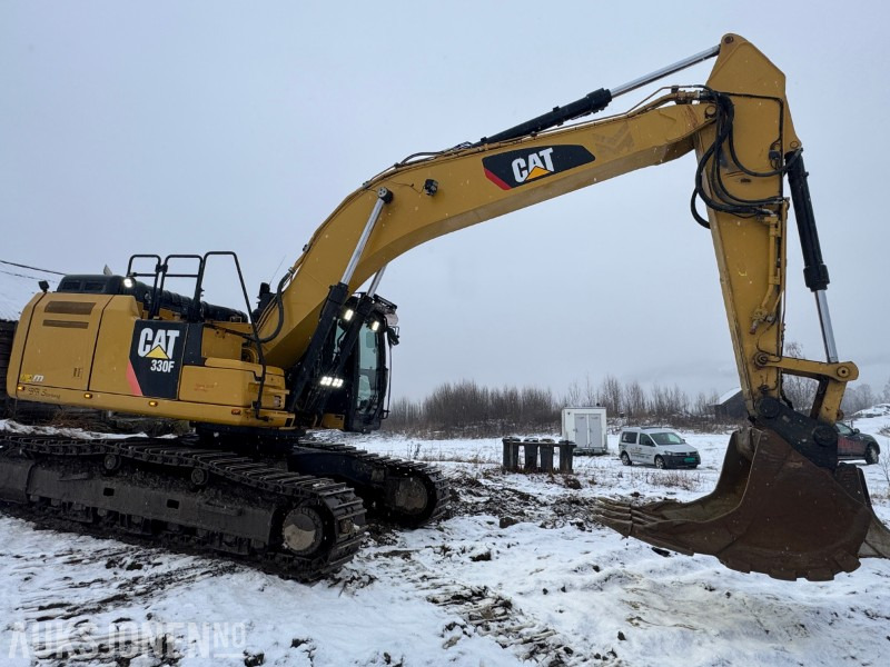 2016 Cat 330FL GRAVEMASKIN, GPS, TILTROTATOR, 2 SKUFFER +++ - Lánctalpas kotró: 2 kép. 2016 Cat 330FL GRAVEMASKIN, GPS, TILTROTATOR, 2 SKUFFER +++ - Lánctalpas kotró: 2 kép.