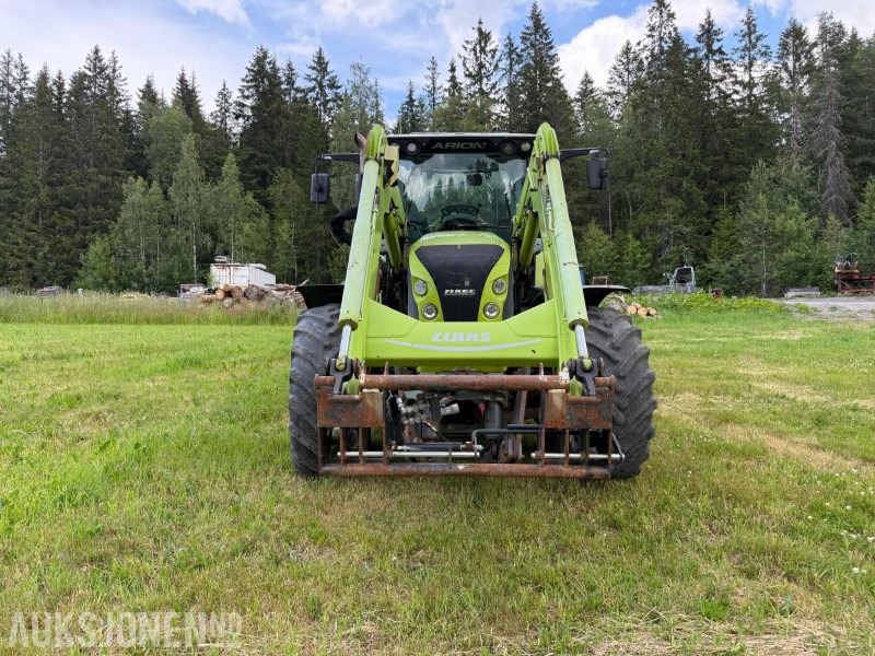 2016 Claas Arion 650 med frontlaster, lysrigg, 2-seter, 50 Km/t, stor service - Traktor: 2 kép. 2016 Claas Arion 650 med frontlaster, lysrigg, 2-seter, 50 Km/t, stor service - Traktor: 2 kép.