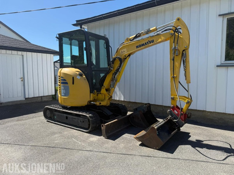 2016 Komatsu PC26MR minigraver m/2 skuffer. - Minikotró: 2 kép. 2016 Komatsu PC26MR minigraver m/2 skuffer. - Minikotró: 2 kép.