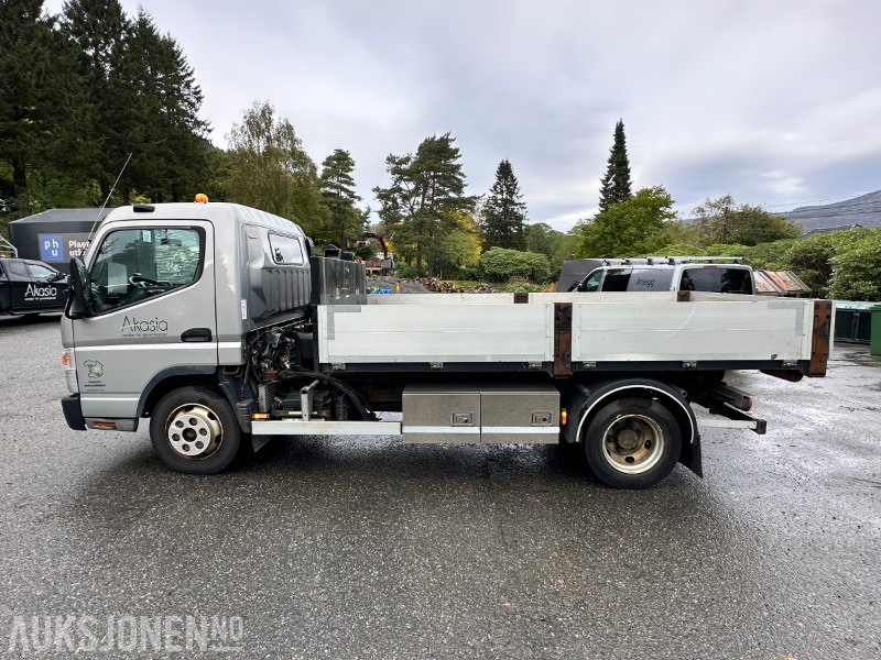 2016 Mitsubishi Fuso Canter Krokbil med tipp - Multilift XR5S/LAV KM, 141572 km - Horgos rakodó teherautó: 2 kép. 2016 Mitsubishi Fuso Canter Krokbil med tipp - Multilift XR5S/LAV KM, 141572 km - Horgos rakodó teherautó: 2 kép.