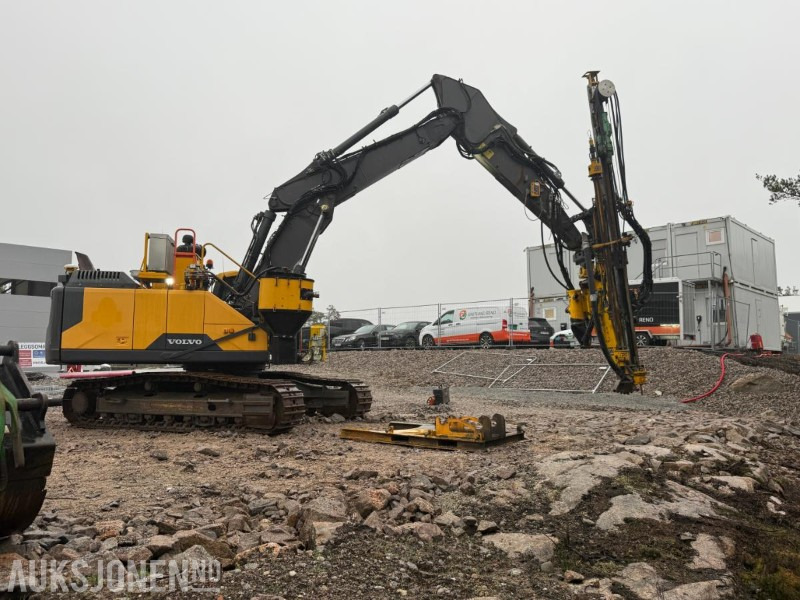 2016 VOLVO EC300EL BELTEGRAVER M/BORTÅRN - SERVICEHISTORIKK - ENGCON TILTROTATOR - MASKINSTYRING - SENTRALSMØRING. - Kotrógép: 5 kép. 2016 VOLVO EC300EL BELTEGRAVER M/BORTÅRN - SERVICEHISTORIKK - ENGCON TILTROTATOR - MASKINSTYRING - SENTRALSMØRING. - Kotrógép: 5 kép.