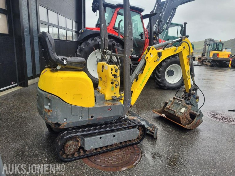 2016 Wacker Neuson 803 Dual Power, 2 skuffer, Elektro-hydraulisk aggregat (HPU) - Minikotró: 4 kép. 2016 Wacker Neuson 803 Dual Power, 2 skuffer, Elektro-hydraulisk aggregat (HPU) - Minikotró: 4 kép.