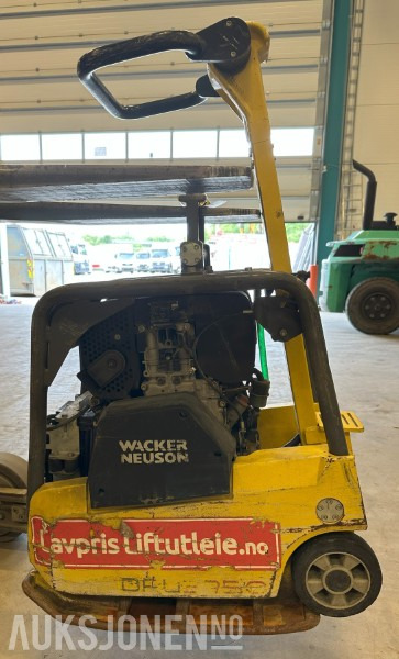 2016 Wacker Neuson DPU3750Hets - Építőipari berendezések: 1 kép. 2016 Wacker Neuson DPU3750Hets - Építőipari berendezések: 1 kép.