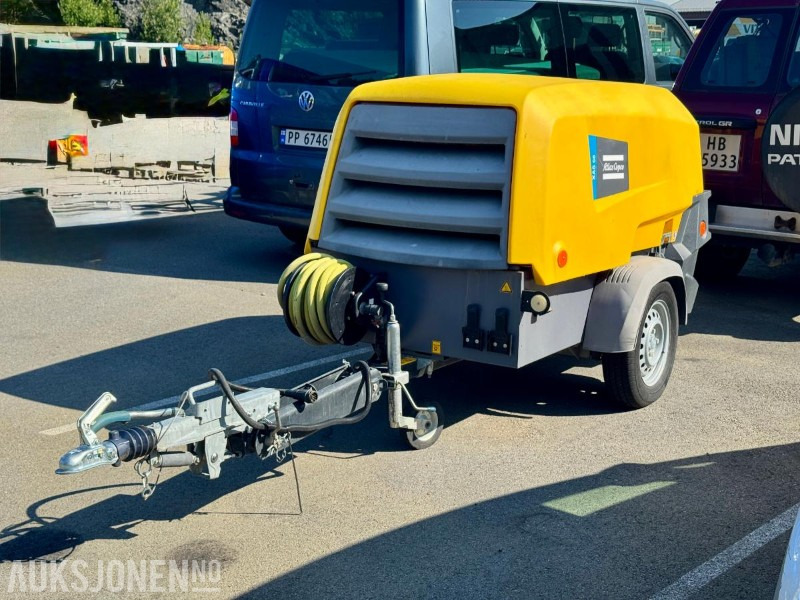 2017 Atlas Copco XAS 68 - Kompressor - Timer: 257 - Fúrógép: 1 kép. 2017 Atlas Copco XAS 68 - Kompressor - Timer: 257 - Fúrógép: 1 kép.
