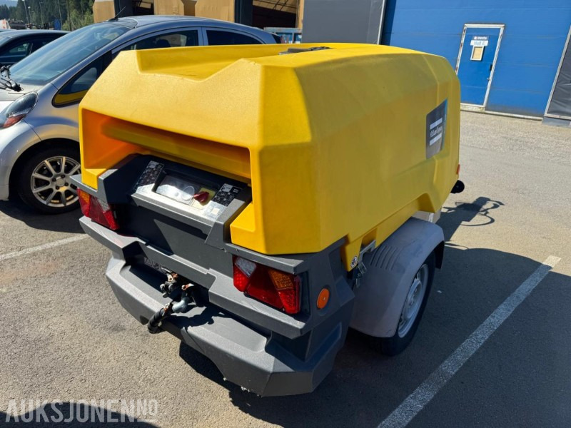 2017 Atlas Copco XAS 68 - Kompressor - Timer: 257 - Fúrógép: 4 kép. 2017 Atlas Copco XAS 68 - Kompressor - Timer: 257 - Fúrógép: 4 kép.