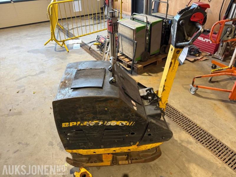 2017 Bomag BPR 100/80D vibroplate - 710kg. - Henger: 4 kép. 2017 Bomag BPR 100/80D vibroplate - 710kg. - Henger: 4 kép.