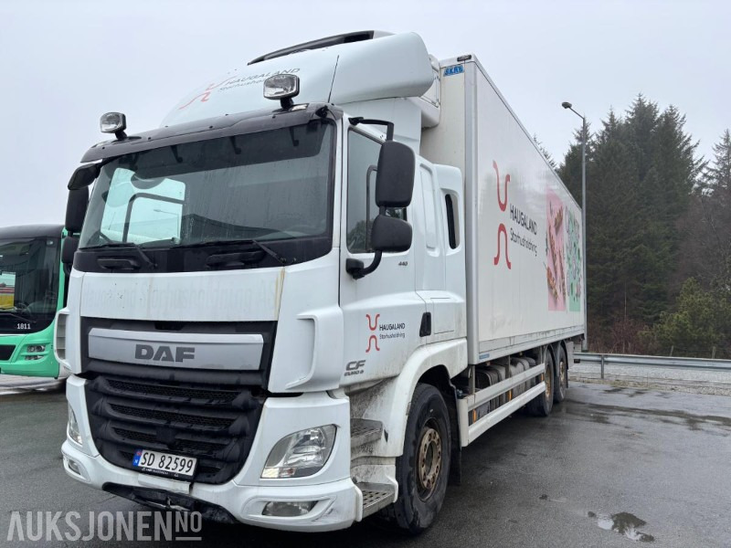 2017 DAF CF 440 6x2 FAN kjøle/frys skapbil. Supra1250 kjøl. 21paller. - Dobozos felépítményű teherautó: 1 kép. 2017 DAF CF 440 6x2 FAN kjøle/frys skapbil. Supra1250 kjøl. 21paller. - Dobozos felépítményű teherautó: 1 kép.