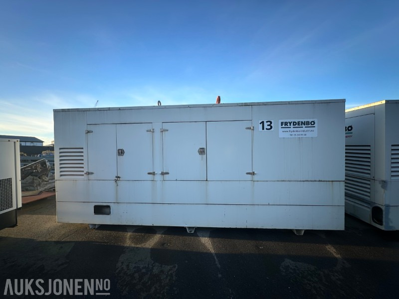 2017 DIESELAGGREGAT I CANOPY 555Kva -400Volt -50 Hz Kun gått 937 timer - Építőipari berendezések: 1 kép. 2017 DIESELAGGREGAT I CANOPY 555Kva -400Volt -50 Hz Kun gått 937 timer - Építőipari berendezések: 1 kép.