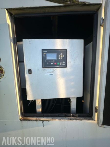 2017 DIESELAGGREGAT I CANOPY 555Kva -400Volt -50 Hz Kun gått 937 timer - Építőipari berendezések: 4 kép. 2017 DIESELAGGREGAT I CANOPY 555Kva -400Volt -50 Hz Kun gått 937 timer - Építőipari berendezések: 4 kép.