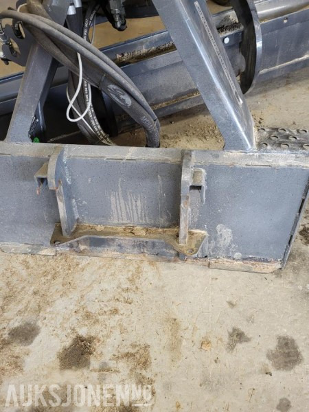 2018 Bobcat Grader 213 - Veiskrape til Bobcat - Építőipari berendezések: 2 kép. 2018 Bobcat Grader 213 - Veiskrape til Bobcat - Építőipari berendezések: 2 kép.