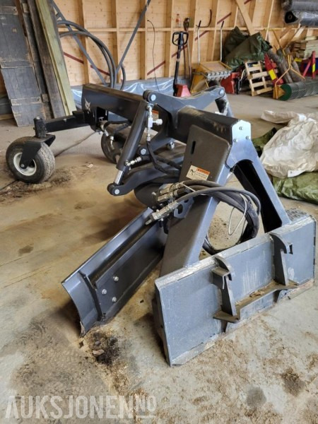 2018 Bobcat Grader 213 - Veiskrape til Bobcat - Építőipari berendezések: 1 kép. 2018 Bobcat Grader 213 - Veiskrape til Bobcat - Építőipari berendezések: 1 kép.