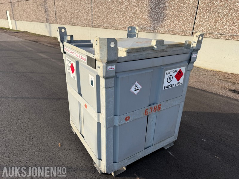 2018 Dieseltank 950 liter Trailer Engineering UN-godkjent - Építőipari berendezések: 1 kép. 2018 Dieseltank 950 liter Trailer Engineering UN-godkjent - Építőipari berendezések: 1 kép.