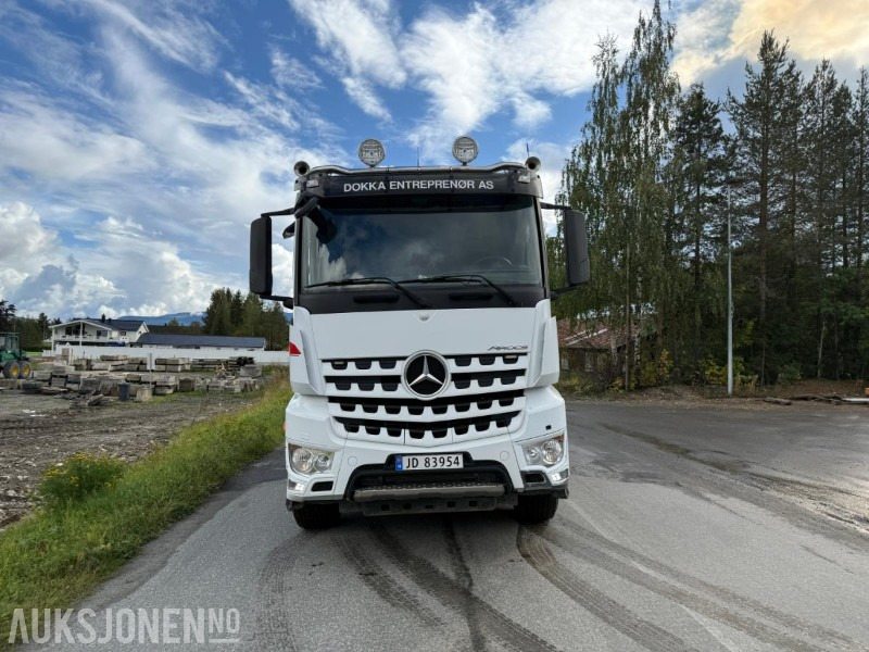 2018 Mercedes-Benz Arocs 2658 Euro 6 - Billenőplatós teherautó: 2 kép. 2018 Mercedes-Benz Arocs 2658 Euro 6 - Billenőplatós teherautó: 2 kép.