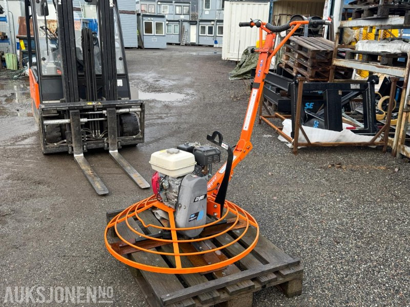 2018 Saint Gobain betongglatter - Építőipari berendezések: 2 kép. 2018 Saint Gobain betongglatter - Építőipari berendezések: 2 kép.