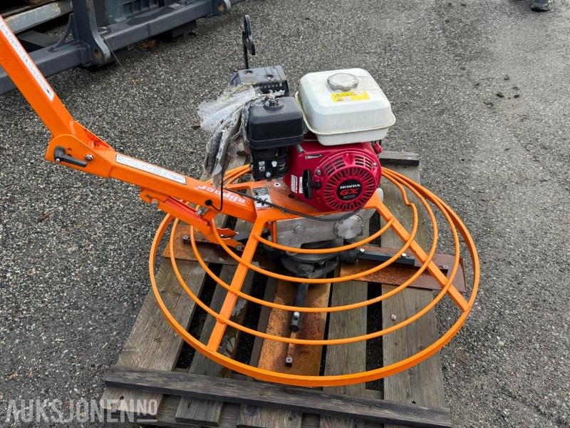 2018 Saint Gobain betongglatter - Építőipari berendezések: 5 kép. 2018 Saint Gobain betongglatter - Építőipari berendezések: 5 kép.