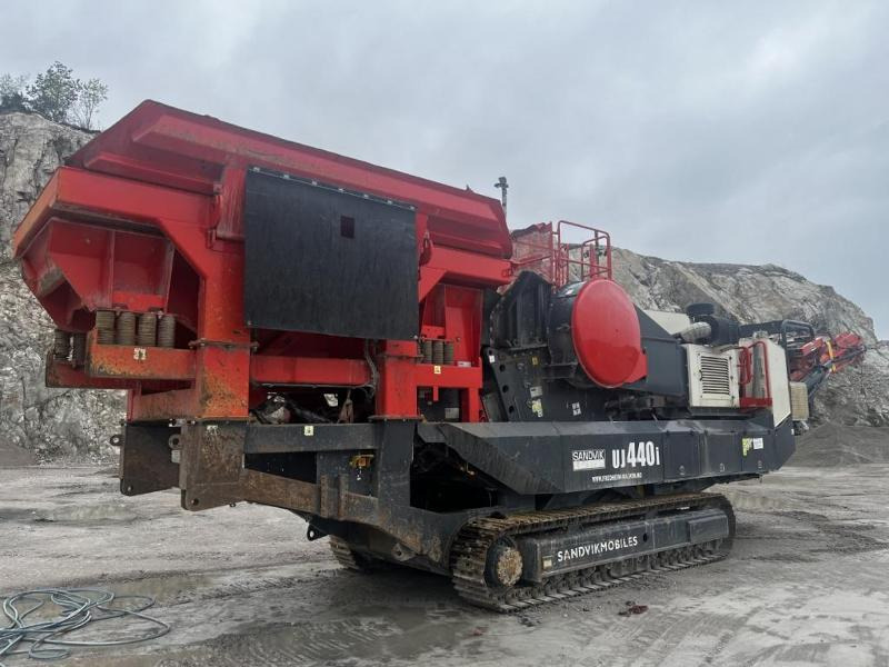 2018 Sandvik UJ440i kjeftknuser - Pofás törő, Osztályozó berendezés: 4 kép. 2018 Sandvik UJ440i kjeftknuser - Pofás törő, Osztályozó berendezés: 4 kép.