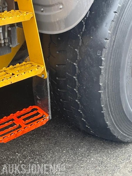 2018 Volvo 4 stk dekk uten felg - 4 stk Hjullaster hjul - Bridestone V-Steel Snow Wegde vsw 23.5 R25 - Építőipari berendezések: 4 kép. 2018 Volvo 4 stk dekk uten felg - 4 stk Hjullaster hjul - Bridestone V-Steel Snow Wegde vsw 23.5 R25 - Építőipari berendezések: 4 kép.