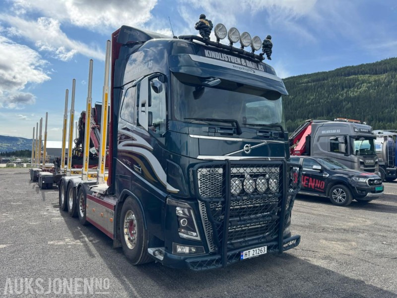 2018 Volvo FH16 8X4 komplett tømmerbil med kran og henger. - Rönkszállító teherautó, Darus autó: 3 kép. 2018 Volvo FH16 8X4 komplett tømmerbil med kran og henger. - Rönkszállító teherautó, Darus autó: 3 kép.