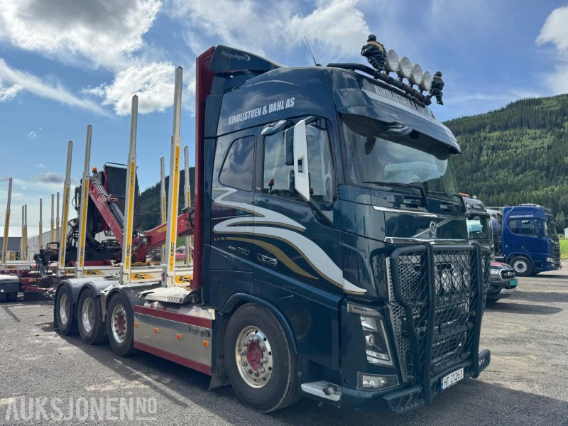 2018 Volvo FH16 8X4 komplett tømmerbil med kran og henger. - Rönkszállító teherautó, Darus autó: 4 kép. 2018 Volvo FH16 8X4 komplett tømmerbil med kran og henger. - Rönkszállító teherautó, Darus autó: 4 kép.