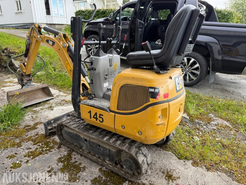 2019 Cat 300,9 D minigraver med veltebøyle og pusseskuffe - Minikotró: 4 kép. 2019 Cat 300,9 D minigraver med veltebøyle og pusseskuffe - Minikotró: 4 kép.