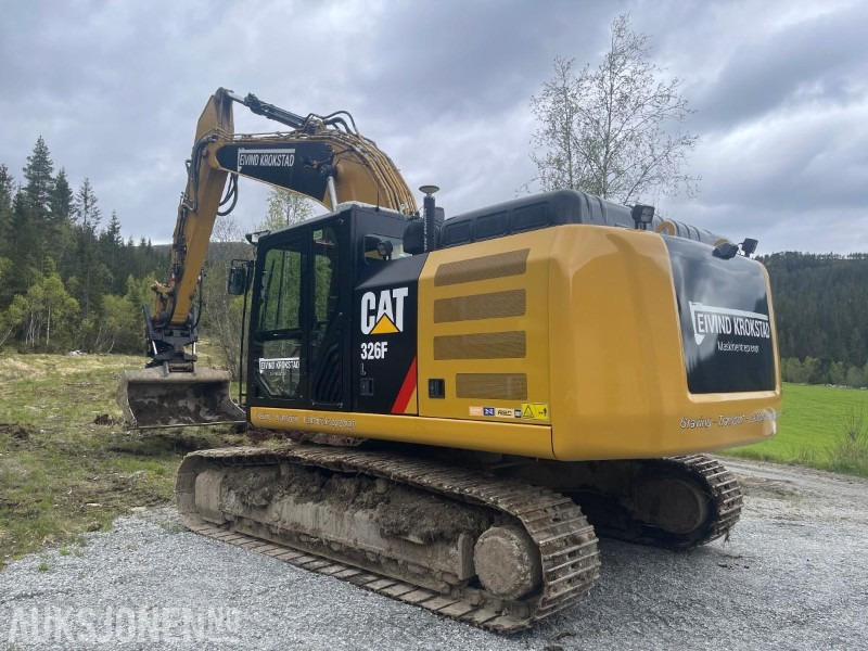 2019 Cat 326FL Gravemaskin med maskinstyring, rototilt og 4 skuffer - Kotrógép: 3 kép. 2019 Cat 326FL Gravemaskin med maskinstyring, rototilt og 4 skuffer - Kotrógép: 3 kép.
