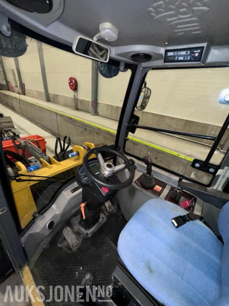 Gumikerekes homlokrakodó 2019 Everun ER 25 Hjullaster med klappvingeskuffe - Sandstrøer - Tannskuffe - Pallegafler - Kosteaggregat: 20 kép.