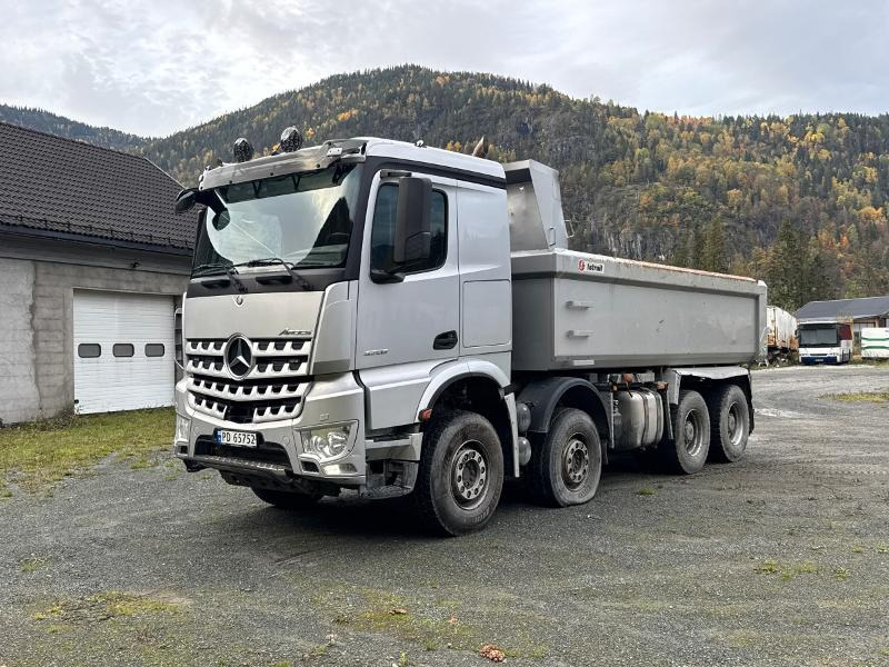 2019 Mercedes-Benz Arocs 3258K 8x4 tippbil - Billenőplatós teherautó: 1 kép. 2019 Mercedes-Benz Arocs 3258K 8x4 tippbil - Billenőplatós teherautó: 1 kép.