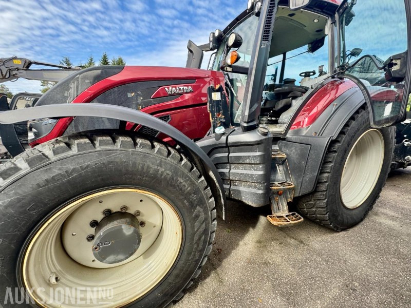 2019 Valtra T234 - Traktor - Frontlaster - Skuffe - Eu-godkjent til 12/25 - Timer: 3543 - Traktor: 4 kép. 2019 Valtra T234 - Traktor - Frontlaster - Skuffe - Eu-godkjent til 12/25 - Timer: 3543 - Traktor: 4 kép.