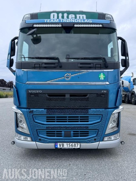 2019 Volvo FH 540 - 6x2 - Krokbil - Fjernstyrt Palfinger krokløftpåbygg med knekk på tårn - Nylig EU godkjent - Horgos rakodó teherautó: 2 kép. 2019 Volvo FH 540 - 6x2 - Krokbil - Fjernstyrt Palfinger krokløftpåbygg med knekk på tårn - Nylig EU godkjent - Horgos rakodó teherautó: 2 kép.