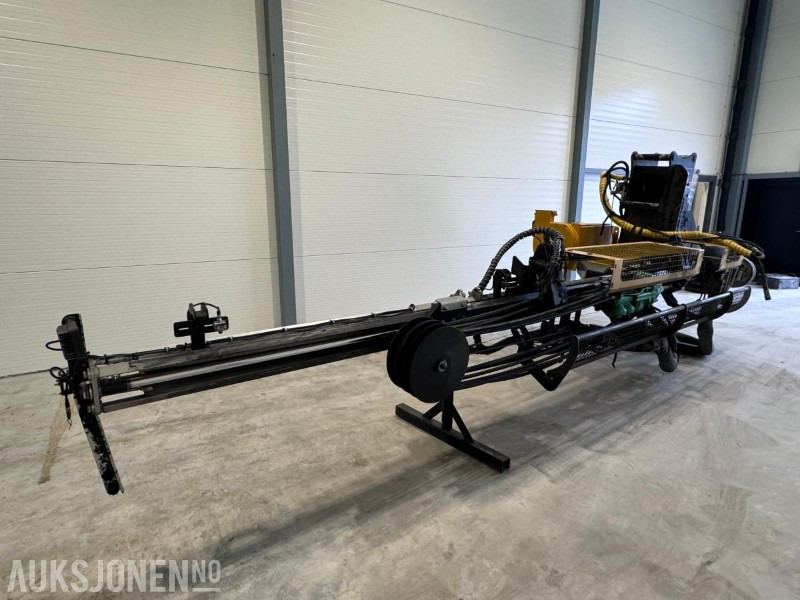 2020 Stone Power SD32 Boretårn for gravemaskin - Svært lite brukt - Montabert HC50 hammer - Med fjernstyring - Fúrógép: 4 kép. 2020 Stone Power SD32 Boretårn for gravemaskin - Svært lite brukt - Montabert HC50 hammer - Med fjernstyring - Fúrógép: 4 kép.