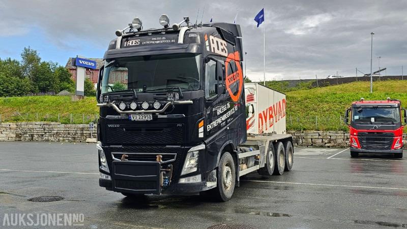 2020 Volvo 540 8x4 Brøyterigget krokbil med AJK påbygg - Horgos rakodó teherautó: 1 kép. 2020 Volvo 540 8x4 Brøyterigget krokbil med AJK påbygg - Horgos rakodó teherautó: 1 kép.