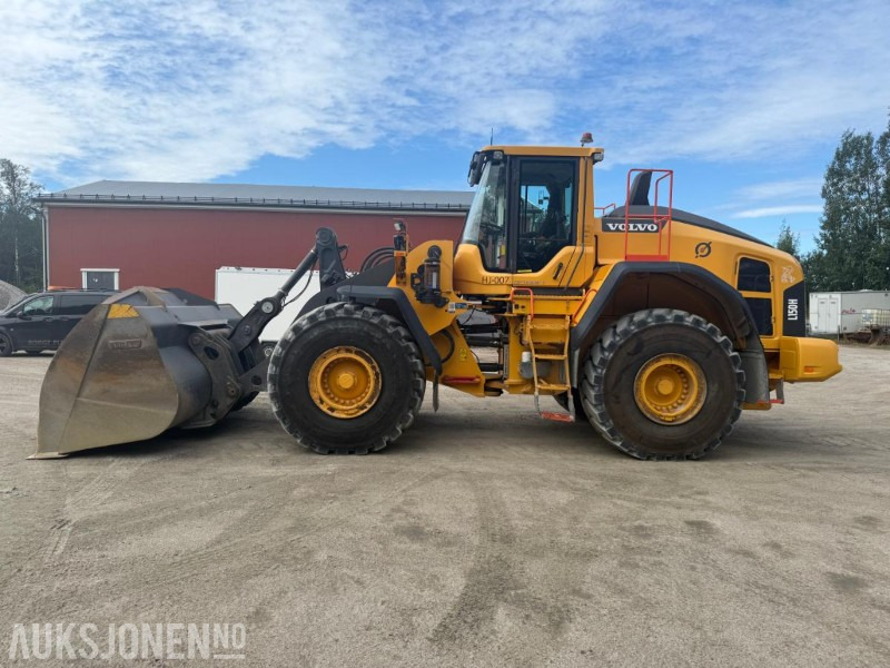 2020 Volvo L150H HJULLASTER SENTRALSMØRING NYE DEKK VEKT SERVICEHISTORIKK SKUFF - Gumikerekes homlokrakodó: 3 kép. 2020 Volvo L150H HJULLASTER SENTRALSMØRING NYE DEKK VEKT SERVICEHISTORIKK SKUFF - Gumikerekes homlokrakodó: 3 kép.