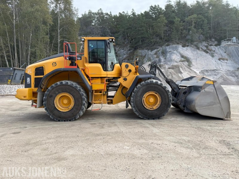 2020 Volvo L150H HJULLASTER SENTRALSMØRING NYE DEKK VEKT SERVICEHISTORIKK SKUFF - Gumikerekes homlokrakodó: 4 kép. 2020 Volvo L150H HJULLASTER SENTRALSMØRING NYE DEKK VEKT SERVICEHISTORIKK SKUFF - Gumikerekes homlokrakodó: 4 kép.