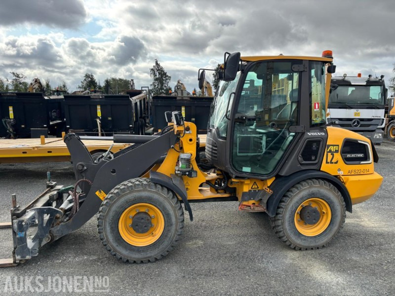 2020 Volvo L25 H Electric hjullaster - Gumikerekes homlokrakodó: 4 kép. 2020 Volvo L25 H Electric hjullaster - Gumikerekes homlokrakodó: 4 kép.