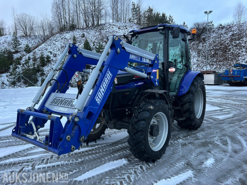 2021 Farmtrack 6075E med frontlaster - Traktor: 1 kép. 2021 Farmtrack 6075E med frontlaster - Traktor: 1 kép.