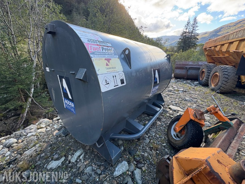2021 Fuel Proof 4500 liter dobbelvegget dieseltank med pumpeanlegg - Építőipari berendezések: 4 kép. 2021 Fuel Proof 4500 liter dobbelvegget dieseltank med pumpeanlegg - Építőipari berendezések: 4 kép.