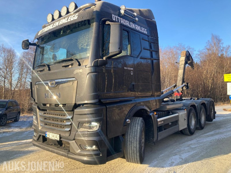 2021 MAN TGX krokbil med dumperkasse og kranflak. 8X4 EURO 6 - Horgos rakodó teherautó: 2 kép. 2021 MAN TGX krokbil med dumperkasse og kranflak. 8X4 EURO 6 - Horgos rakodó teherautó: 2 kép.