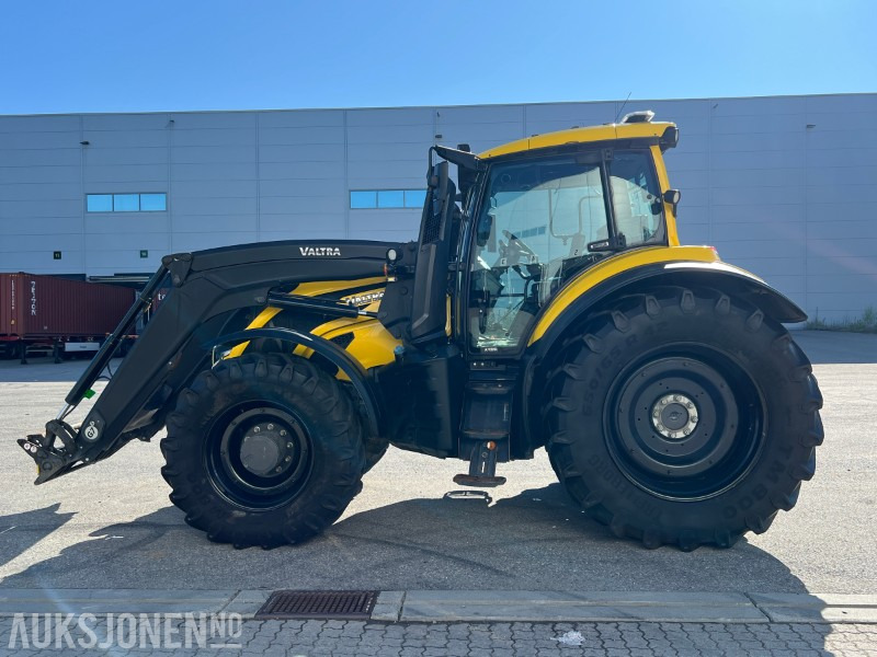 2021 Valtra T255 - Traktor: 2 kép. 2021 Valtra T255 - Traktor: 2 kép.