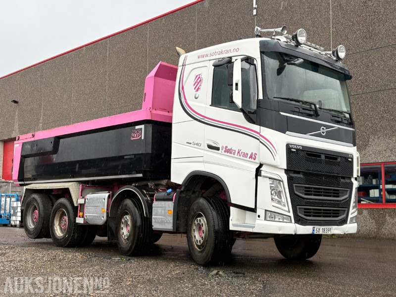 2021 Volvo FH500 4-akslet tippbil - 166 853 km - Billenőplatós teherautó: 2 kép. 2021 Volvo FH500 4-akslet tippbil - 166 853 km - Billenőplatós teherautó: 2 kép.