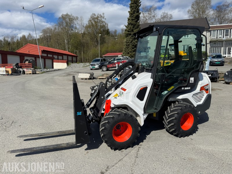 2022 Bobcat L23 kompaktlaster med skuffe, gafler og hydraulisksnøskjær - Mini homlokrakodó: 1 kép. 2022 Bobcat L23 kompaktlaster med skuffe, gafler og hydraulisksnøskjær - Mini homlokrakodó: 1 kép.