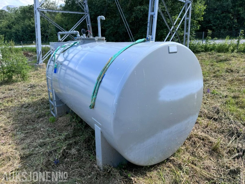 2022 Veratank 10.000 Liter - Dieseltank - Ståltank med dobbelvegg - HDM 80 eco Box - Piusi slangetrommel 10 m slange - OCIO Overfyllingsvern - Építőipari berendezések: 4 kép. 2022 Veratank 10.000 Liter - Dieseltank - Ståltank med dobbelvegg - HDM 80 eco Box - Piusi slangetrommel 10 m slange - OCIO Overfyllingsvern - Építőipari berendezések: 4 kép.