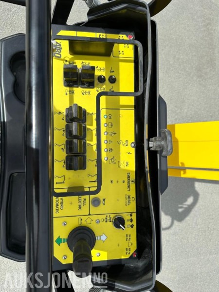2023 AIRO A12 JE, elektrisk bomlift - Roterende Jibb - Arbeidshøyde 12,1 m. - Leveres med ny årskontroll! - Emelő: 5 kép. 2023 AIRO A12 JE, elektrisk bomlift - Roterende Jibb - Arbeidshøyde 12,1 m. - Leveres med ny årskontroll! - Emelő: 5 kép.