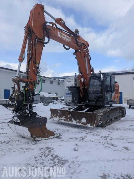 2023 Hitachi ZX225USLC-7 - Montabert CPA, GPS, rototilt, to-delt bom +++ - Kotrógép: 2 kép. 2023 Hitachi ZX225USLC-7 - Montabert CPA, GPS, rototilt, to-delt bom +++ - Kotrógép: 2 kép.
