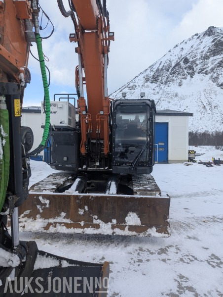 2023 Hitachi ZX225USLC-7 - Montabert CPA, GPS, rototilt, to-delt bom +++ - Kotrógép: 3 kép. 2023 Hitachi ZX225USLC-7 - Montabert CPA, GPS, rototilt, to-delt bom +++ - Kotrógép: 3 kép.