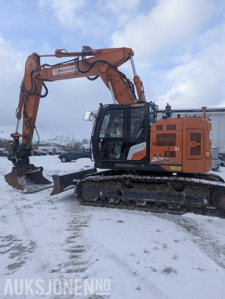 2023 Hitachi ZX225USLC-7 - Montabert CPA, GPS, rototilt, to-delt bom +++ - Kotrógép: 1 kép. 2023 Hitachi ZX225USLC-7 - Montabert CPA, GPS, rototilt, to-delt bom +++ - Kotrógép: 1 kép.