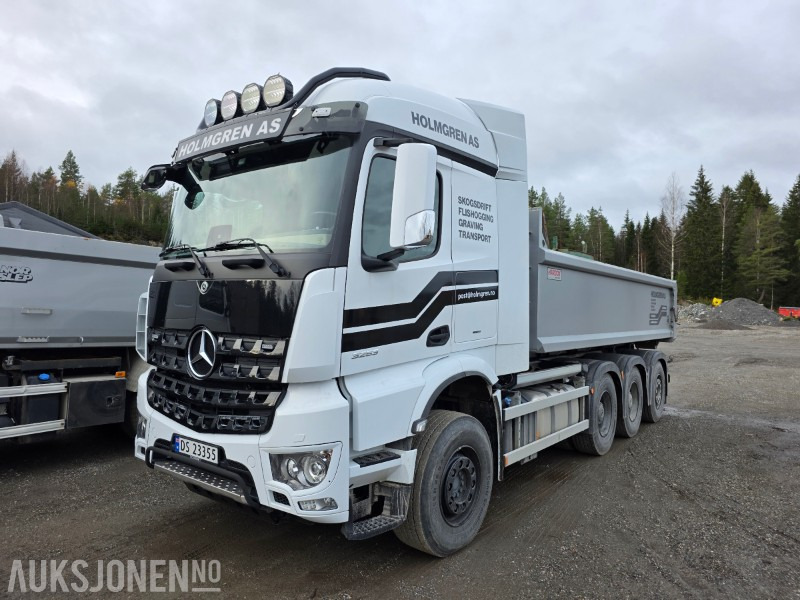 2023 Mercedes-Benz Arocs 3253 L KPL Multilift krok 22S - Horgos rakodó teherautó: 1 kép. 2023 Mercedes-Benz Arocs 3253 L KPL Multilift krok 22S - Horgos rakodó teherautó: 1 kép.